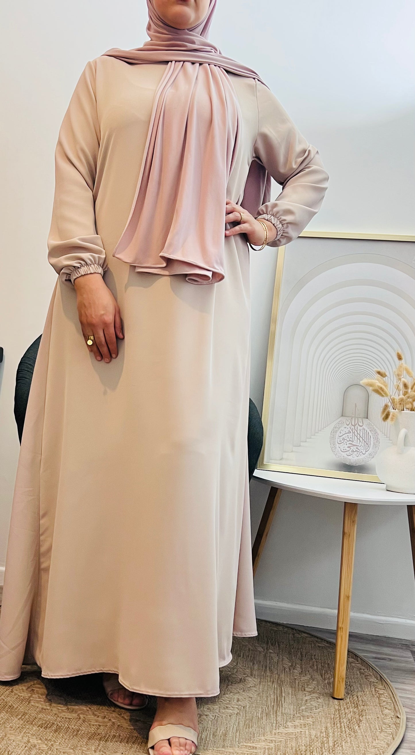 Abaya Simple – L'Élégance Discrète
