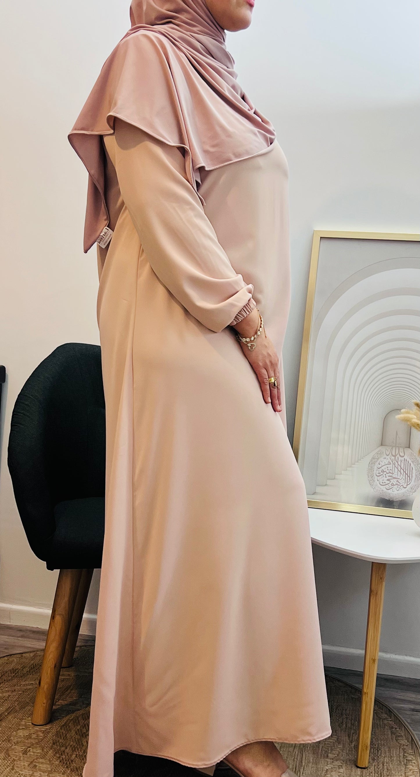 Abaya Simple – L'Élégance Discrète