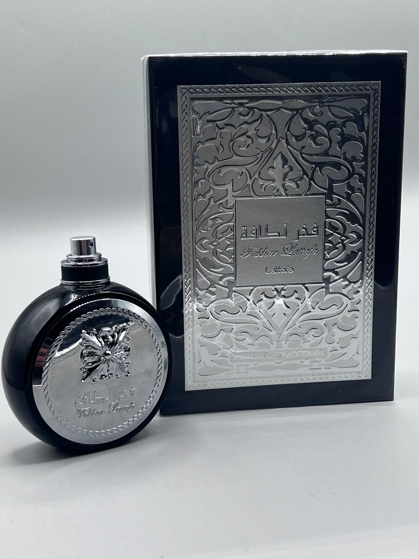 Fakhar Lattafa (Noir) Eau de Parfum (100 ML)