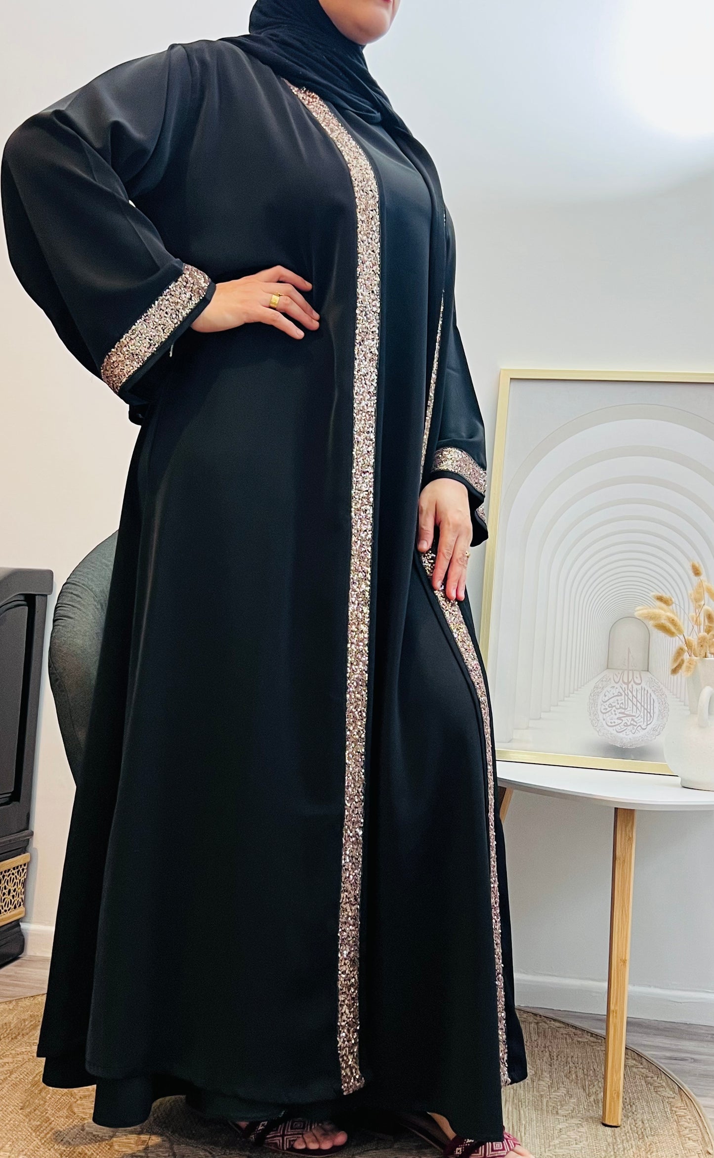 Abaya Bande Pailletée – L’Élégance Brillante