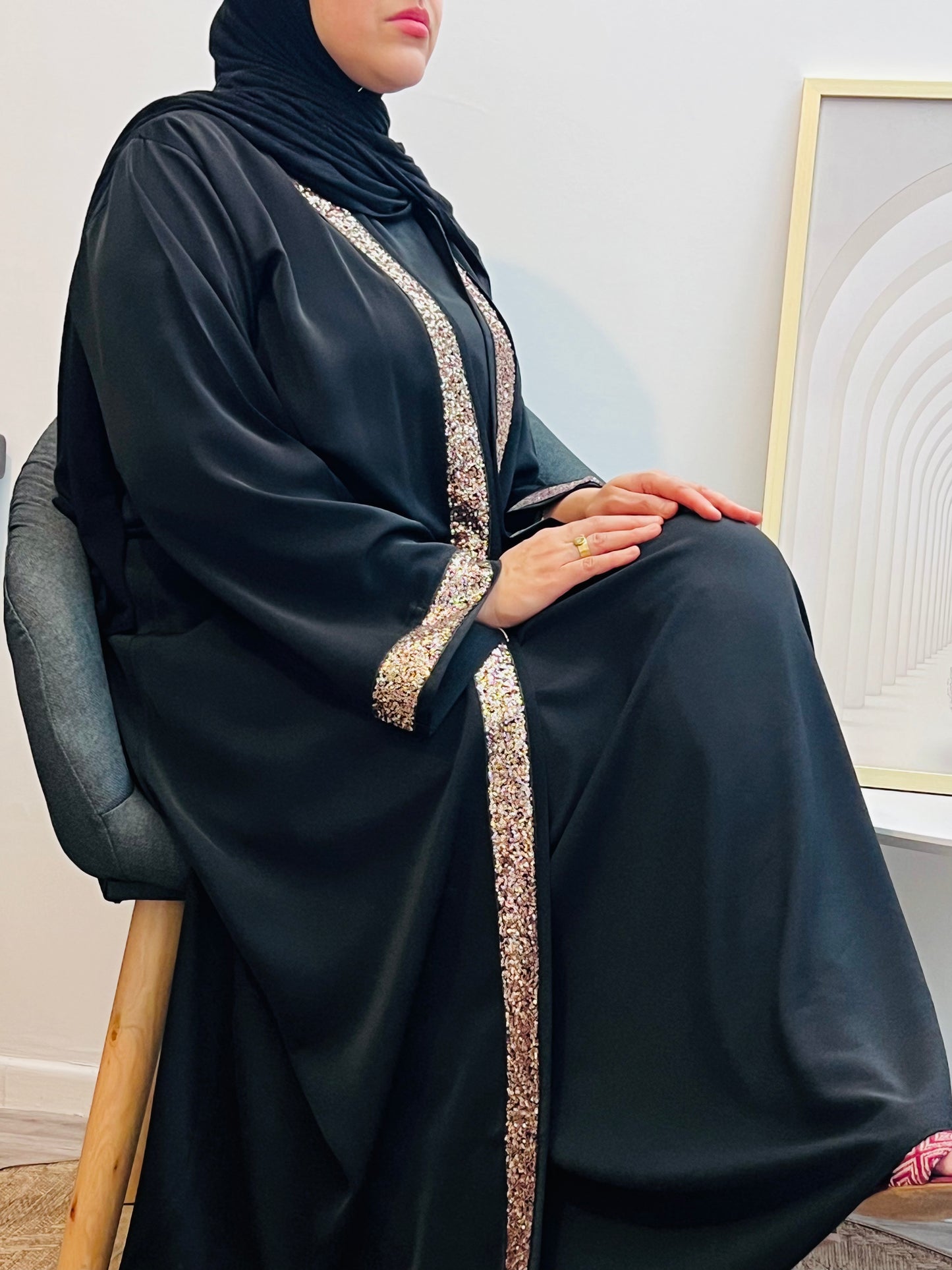 Abaya Bande Pailletée – L’Élégance Brillante