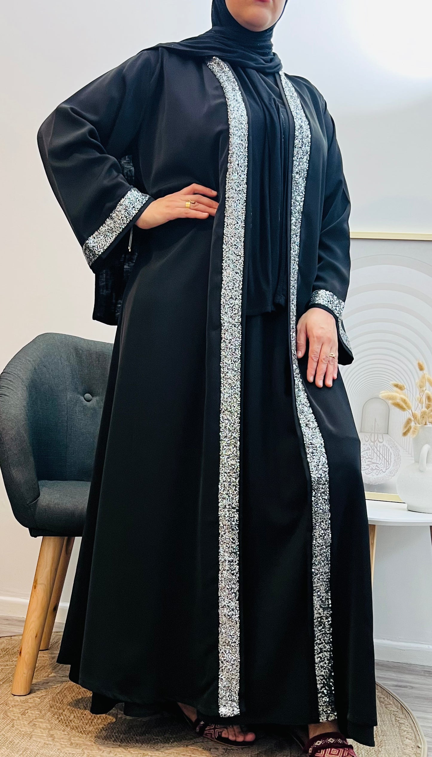 Abaya Bande Pailletée – L’Élégance Brillante
