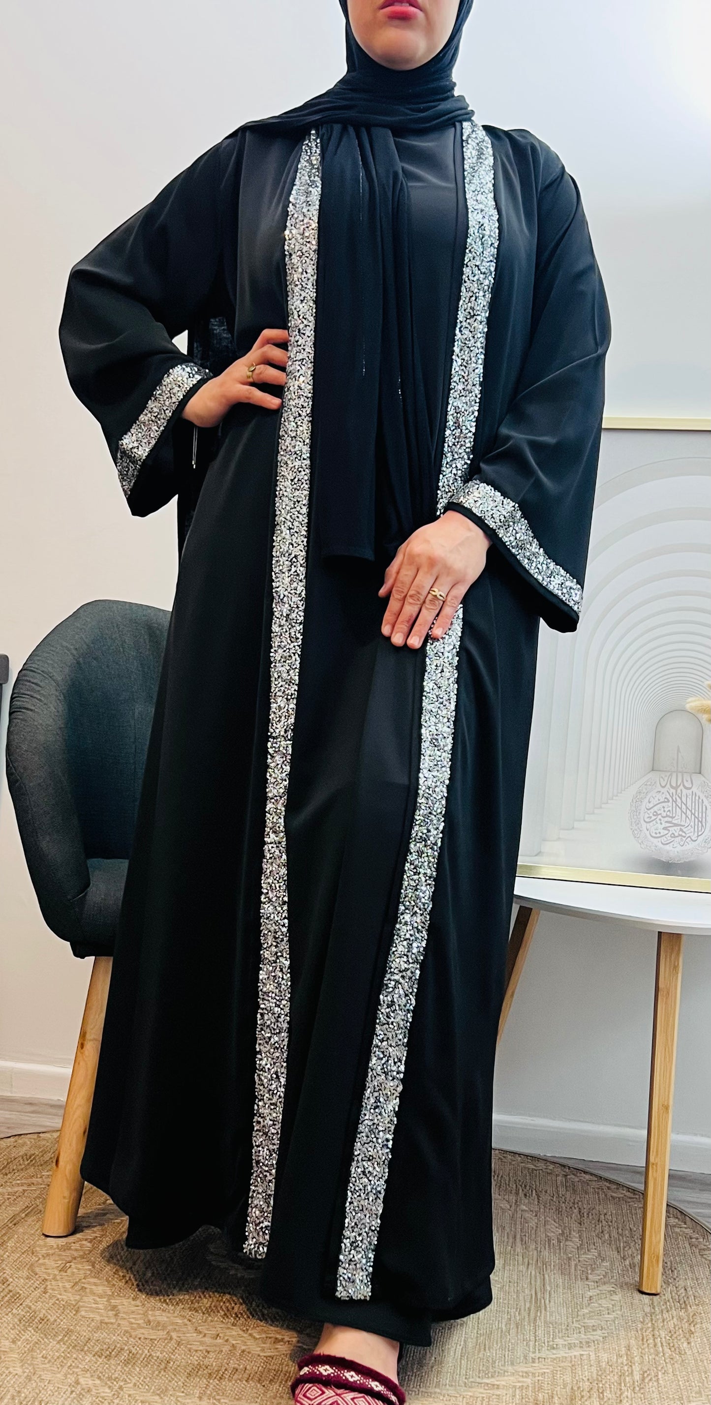 Abaya Bande Pailletée – L’Élégance Brillante