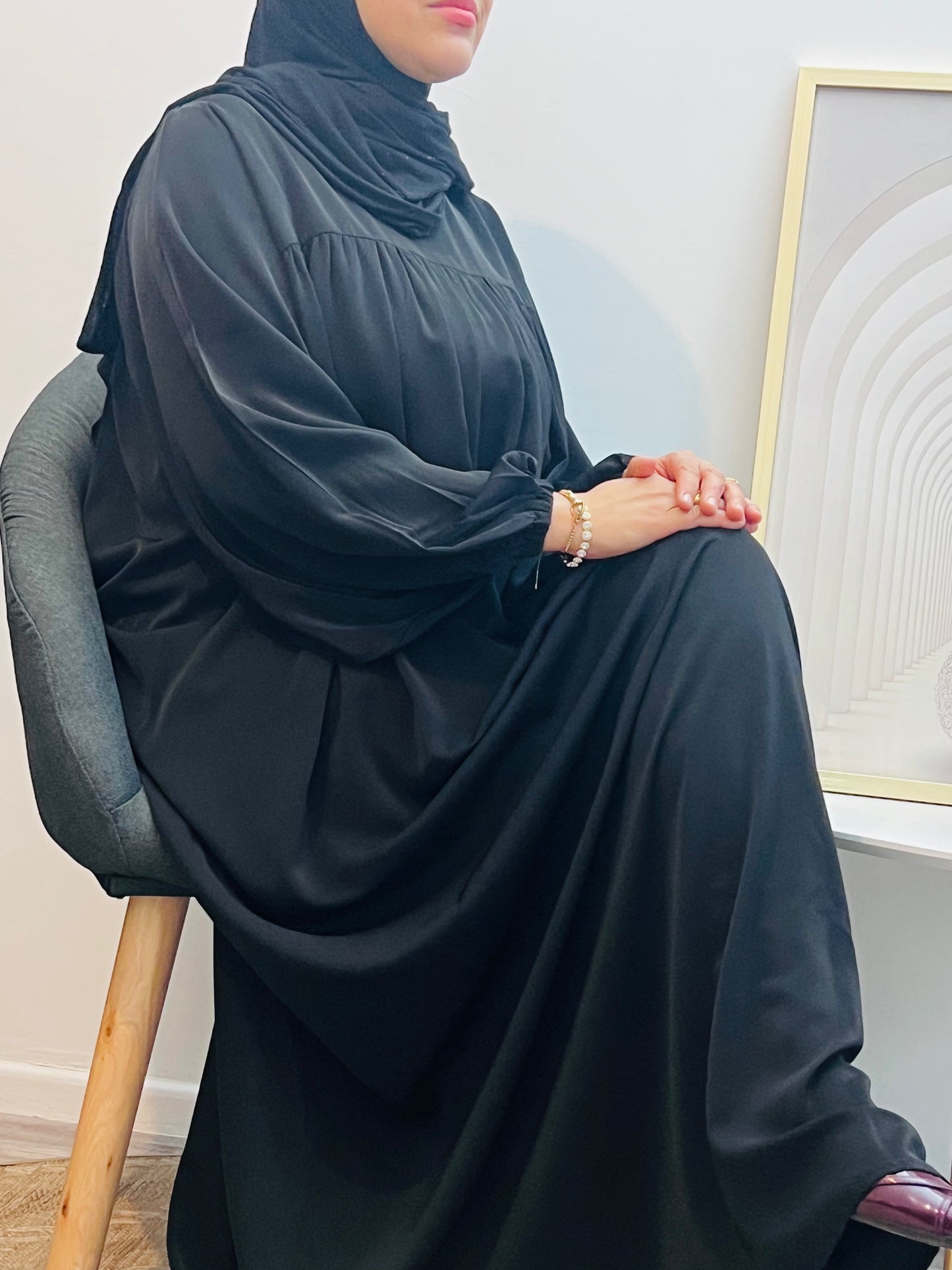 Abaya Manche Ballon – Allure et Sophistication