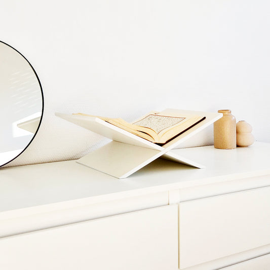 📖 Le Porte-Livre Minimaliste : L’Élégance de la Lecture